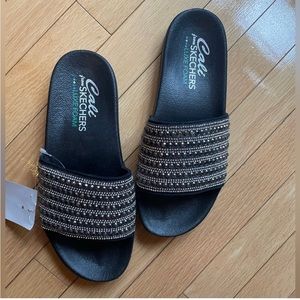 Sketchers cali slides size 9 new